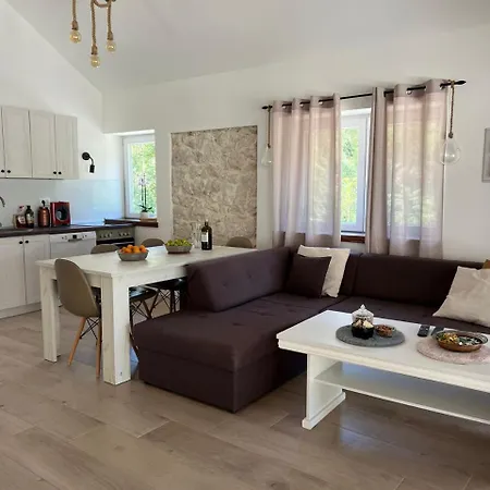 Kamena Idila Vila Stolac